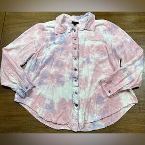 Torrid Size 00 (M) Pink Tie-Dye Twill Long Sleeve Button Up Shirt